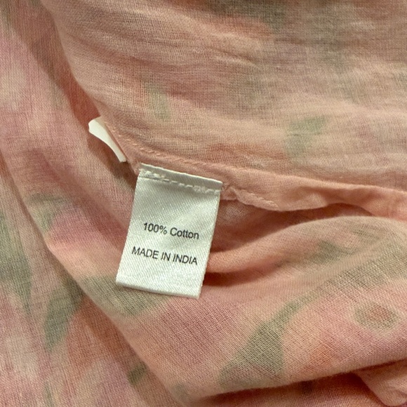 Banjanan Floral Dress, Short - Picture 4 of 5